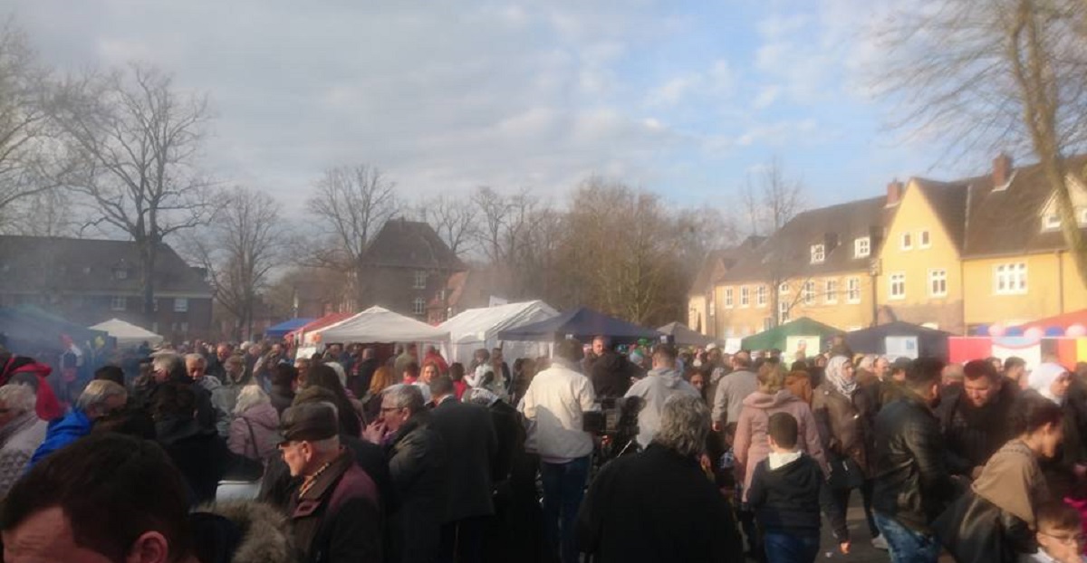 Ein Frühlingsfest mit wunderbarer Stimmung