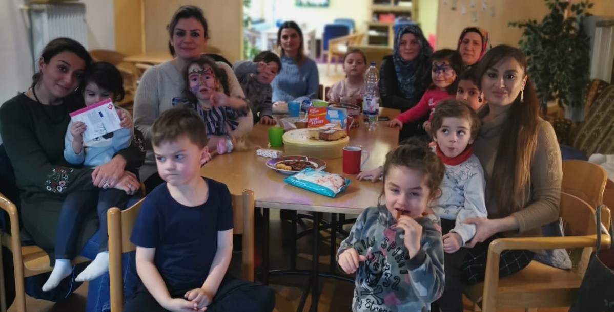 Gemeinsam spielen und quatschen in der Kinder-OT