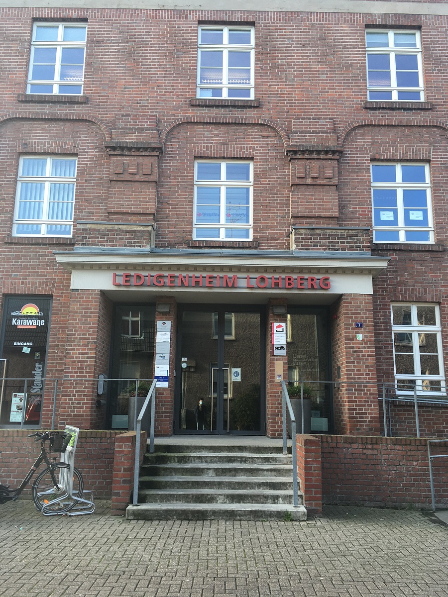 Konzert im Ledigenheim: Piano mit Mundharmonika