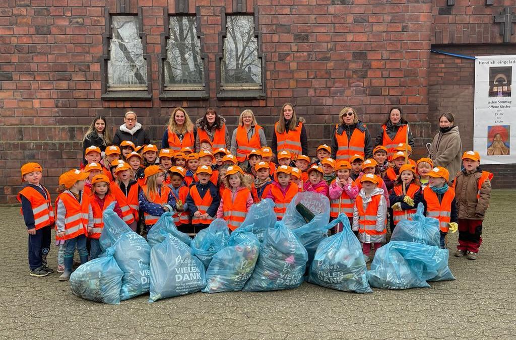 Kita-Kinder sammeln 14 Säcke Müll