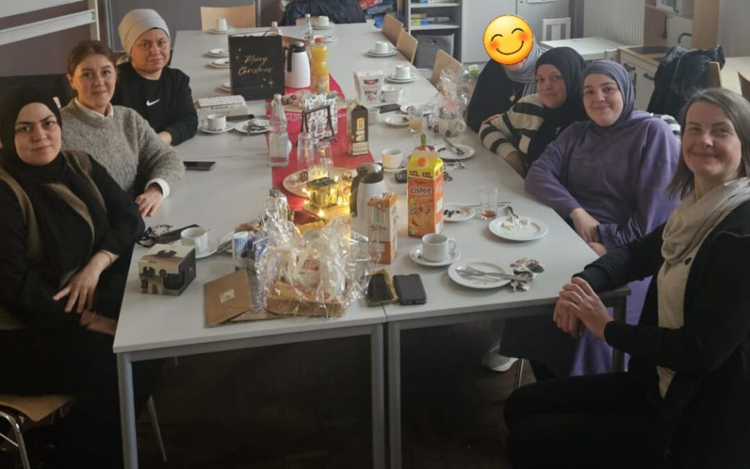 Nikolausfrühstück im BIZM-L: Wichtel-Spaß an der GGS Lohberg