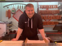 Marcel Kampen ist mit ganzem Herzen Händler auf dem Markt.